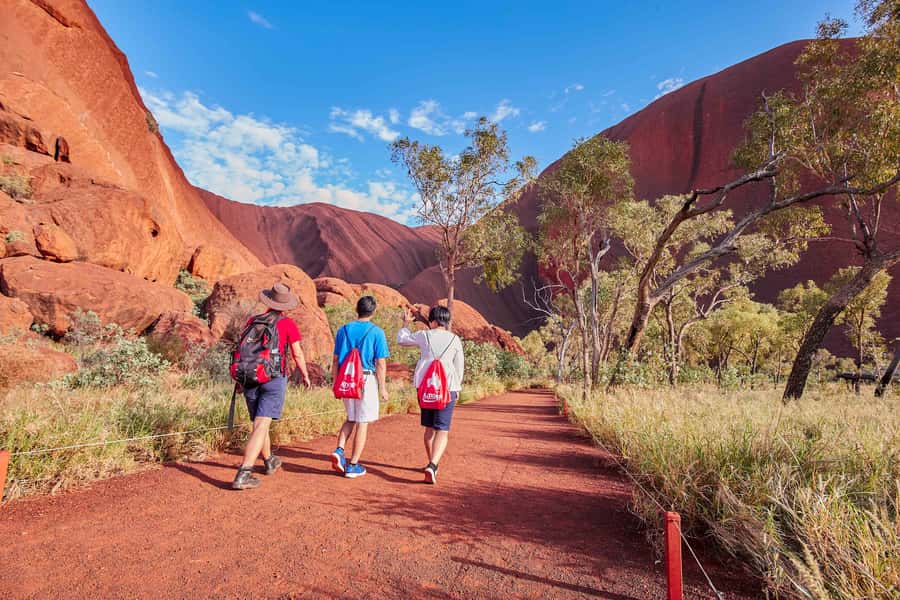 Uluru: Sacred Sites & Sunset Tour with Wine & Cheeseboard - The 5-hour route from Ayers Rock Resort to the sunset viewing area