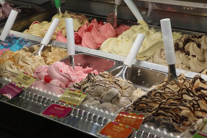 Yarra Valley Food Wine and Gin Tour Departing From Melbourne - Yarra Valley Chocolaterie and Ice Creamery: 12 chocolates, then ice cream