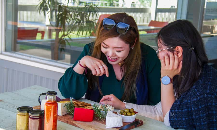 Yarra Valley Full Day Grazing Tour: Gin, Wine, Pizza, Cheese - Stag Lane Farm Distillery: Gin Flight Plus Roman-Style Pizza