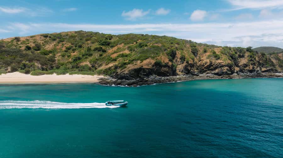 Yeppoon: Great Keppel Island Fast Boat Snorkel & Lunch Tour - Who should book this Yeppoon to Keppel Islands tour