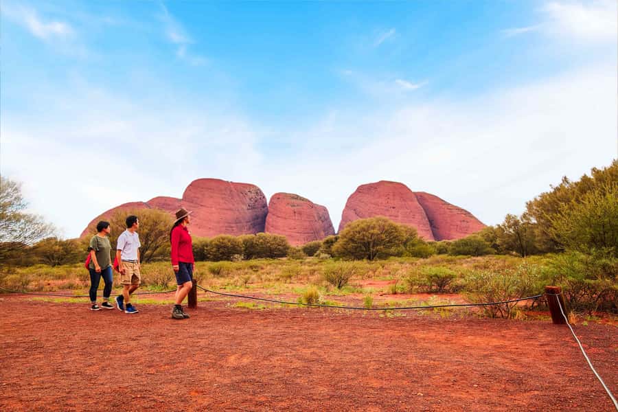 Yulara: Uluru Sunrise and Kata Tjuta Day Trip by Bus - Walpa Gorge: the hike that makes the day feel real